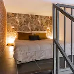 Youhosty - Design Isola Studio