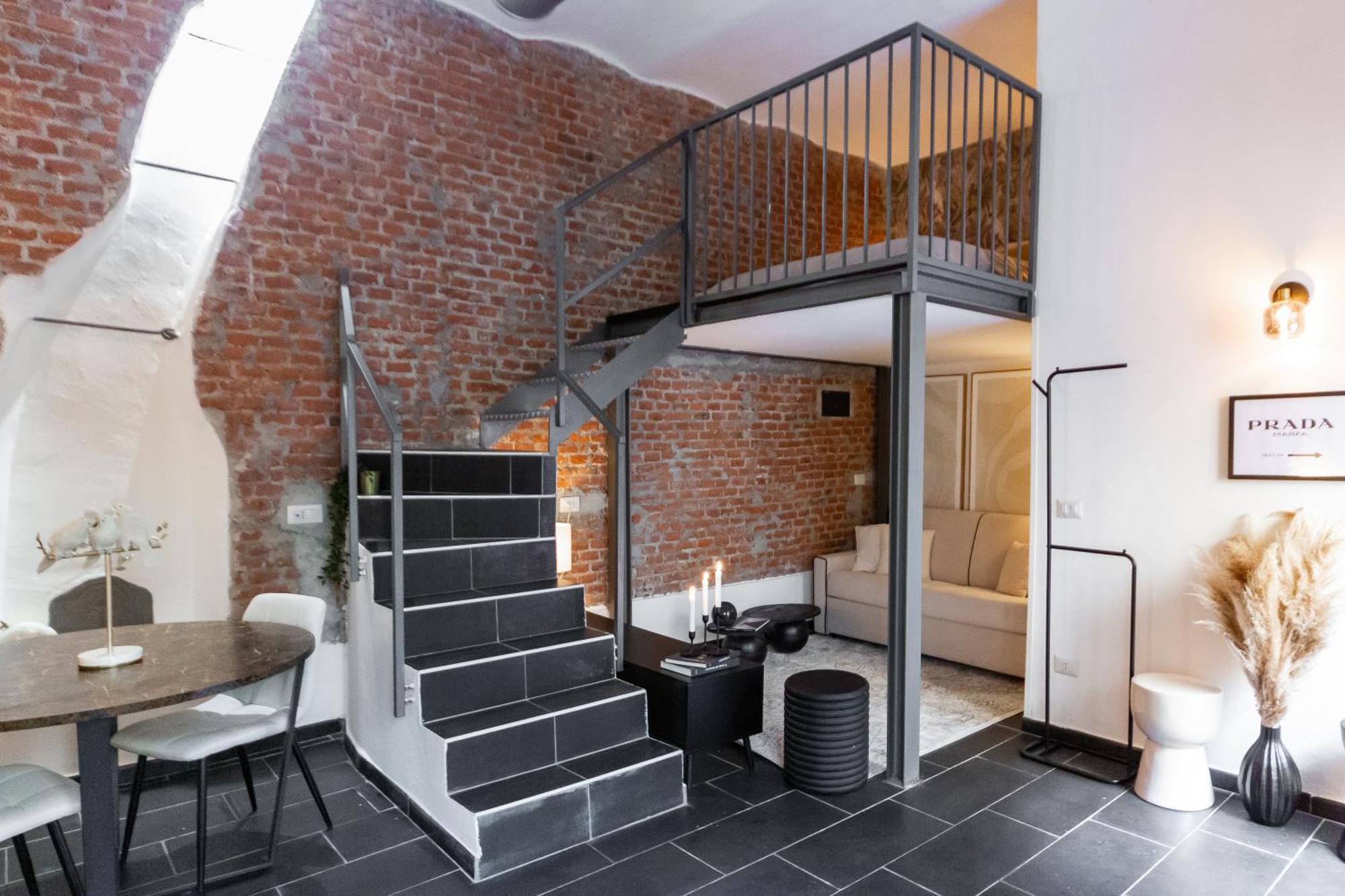 Youhosty - Design Isola Milan